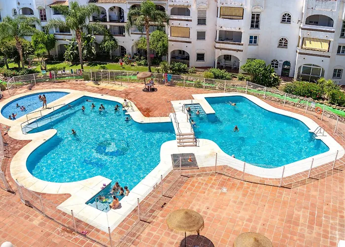 2 Bedroom Nice Apartment In Benalmadena