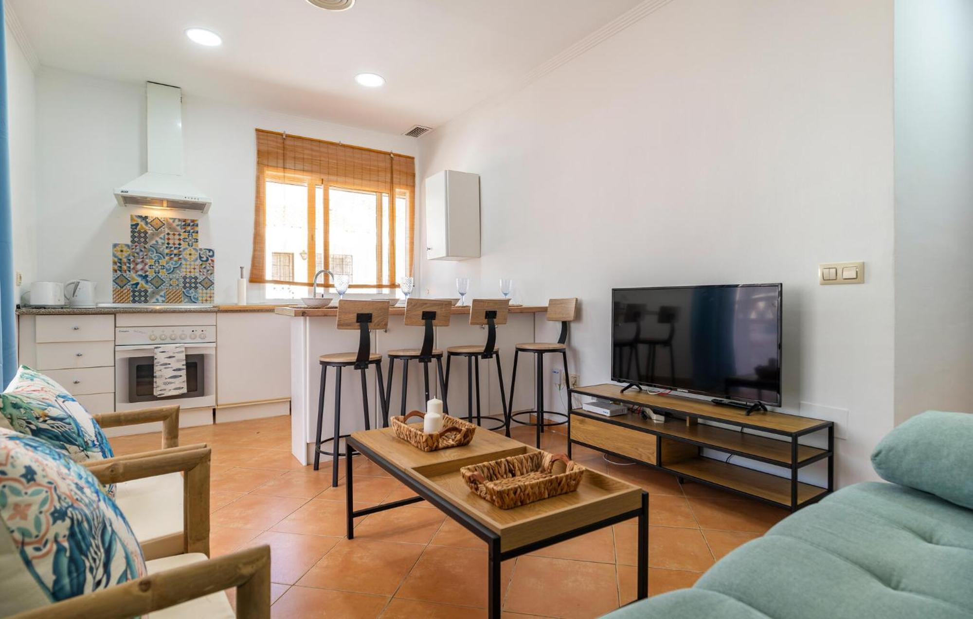 2 Bedroom In Apartment *